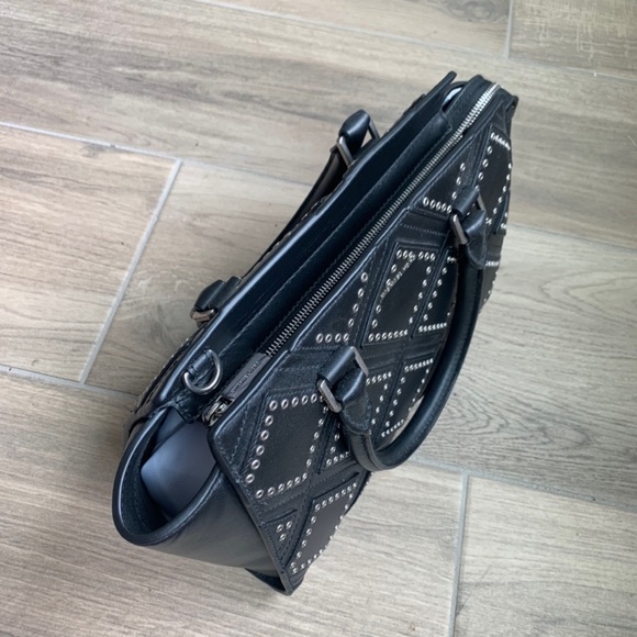 Michael Kors Selma Medium Diamond Grommet Leather Satchel -admiral - Picture 5 of 8